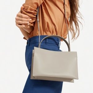EVERLANE Women's Lunchbox Bag in Light Taupe